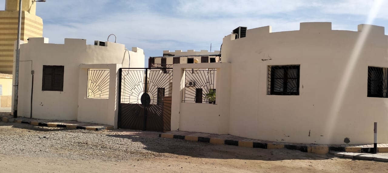  مكتبة مصر العامة بالقصير
